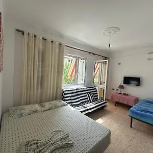 Eldi's Apartament Golem (Tirana)